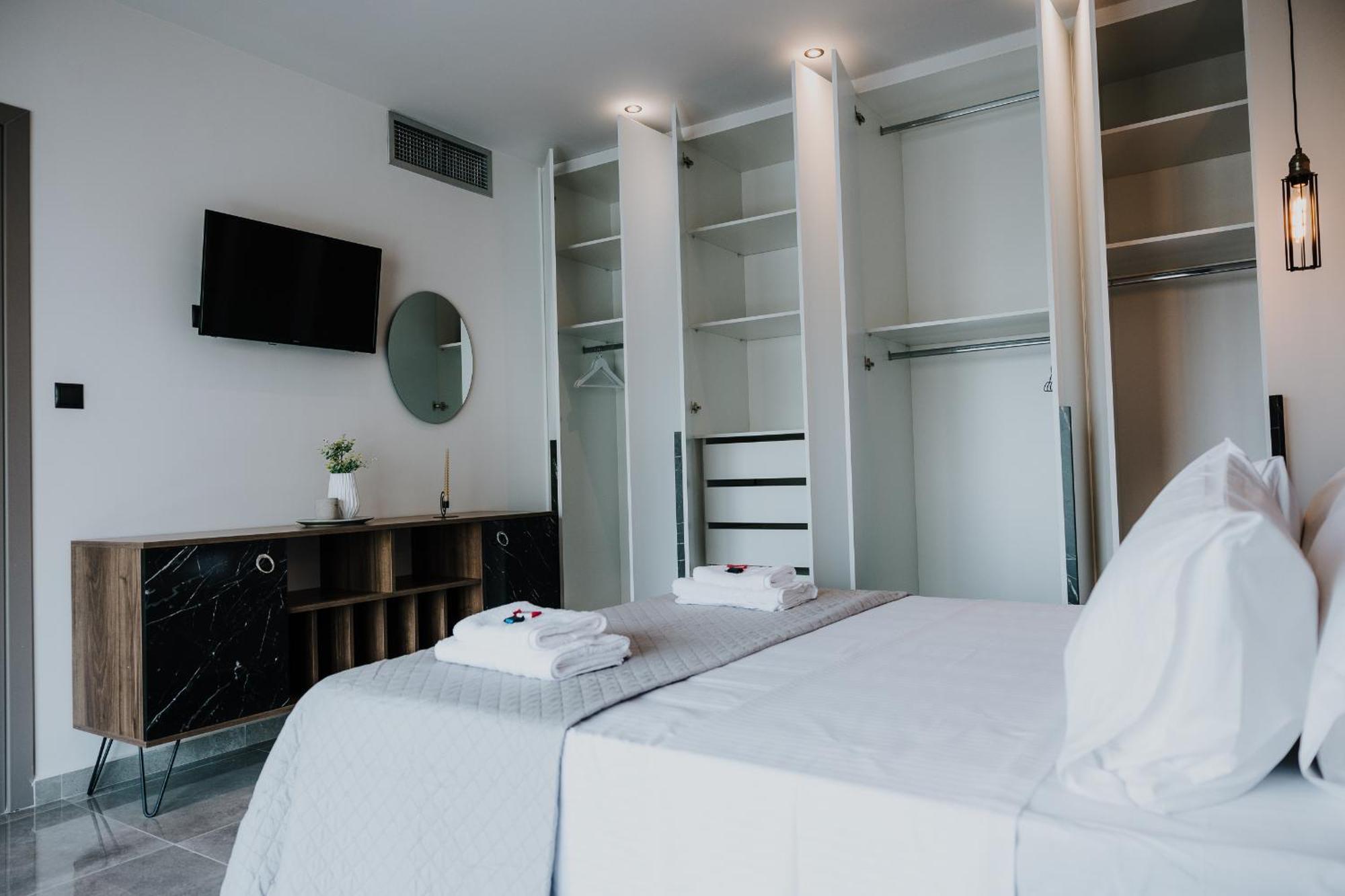 Pearl Apartel Volos Exterior photo