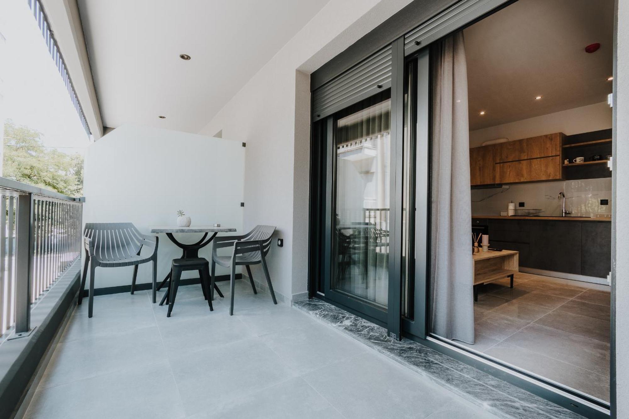 Pearl Apartel Volos Exterior photo